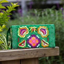 Load image into Gallery viewer, Handmade Embroidered Wristlet Clutch Bag Vintage Purse Wallet